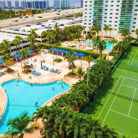 Sunny Isles Condo Very Close To The Beach With Amenities Sunny Isles Beach Exterior photo